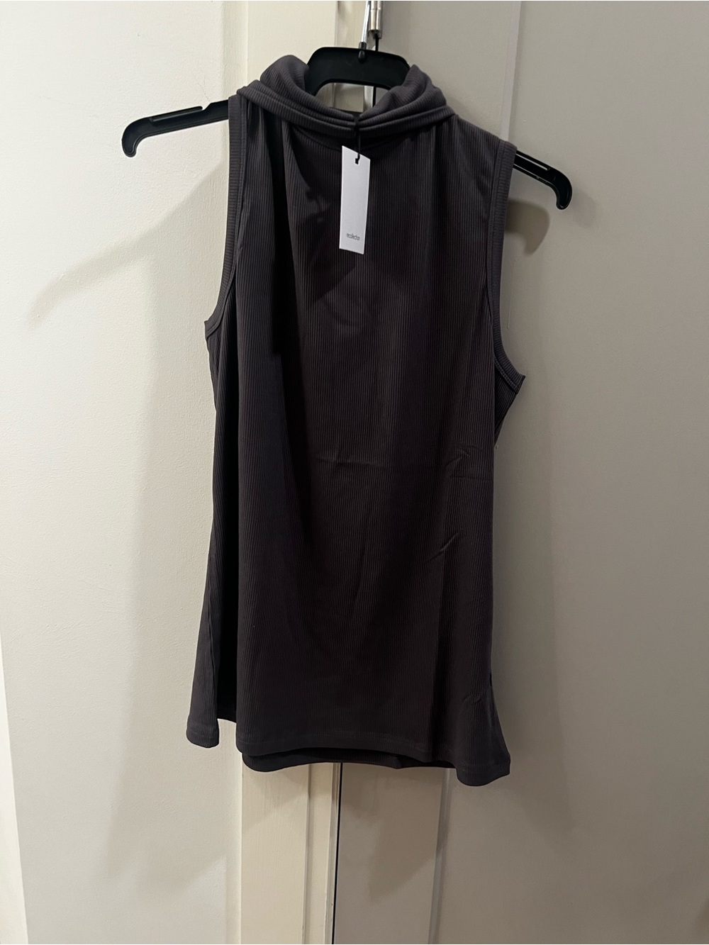 NWT Basic Soft Rib Mockneck Tank Top - Picture 3 of 5